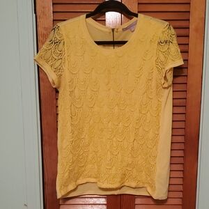 Valerie Stevens Yellow Lace Short Sleeve Top